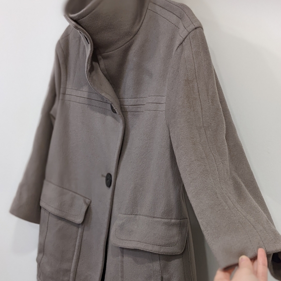 Zara - Quilted Wool Peacoat - Picture 9 of 15